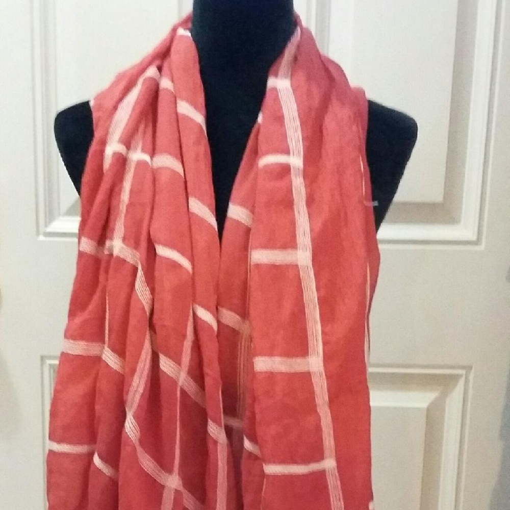 Check Scarf/Wrap - Picture 3 of 6
